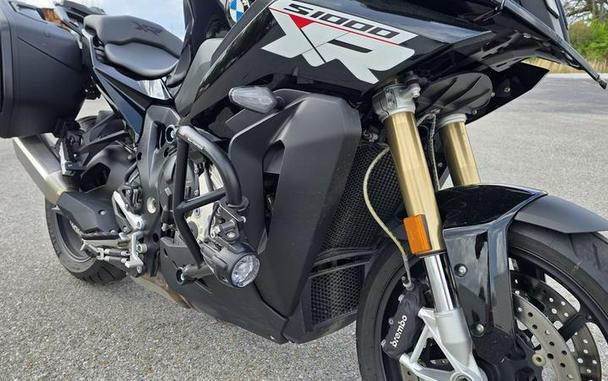 2025 BMW S 1000 XR Black Storm Metallic 2