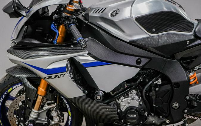 2016 Yamaha YZF-R1M