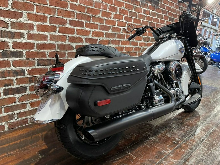 2025 Harley-Davidson Softail FLHC - Heritage Classic