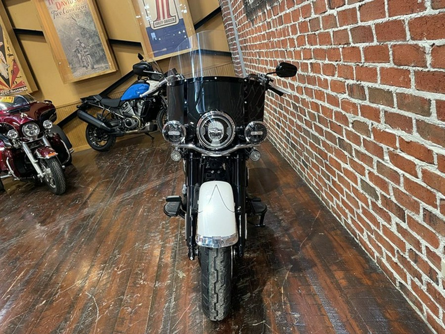 2025 Harley-Davidson Softail FLHC - Heritage Classic