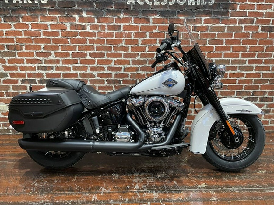 2025 Harley-Davidson Softail FLHC - Heritage Classic