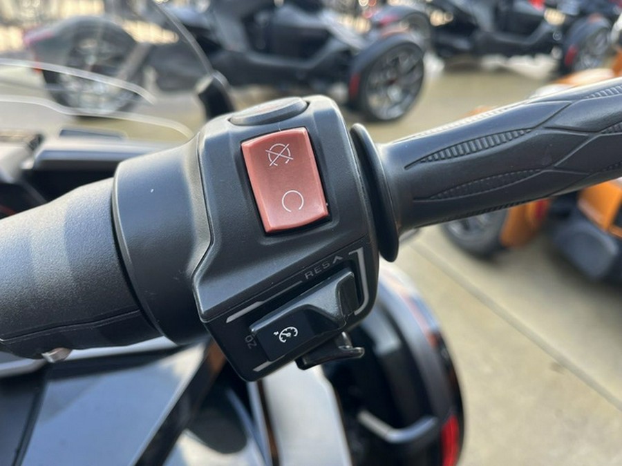 2016 Can-Am Spyder F3 Limited Special Series 6-Speed Semi-Aut