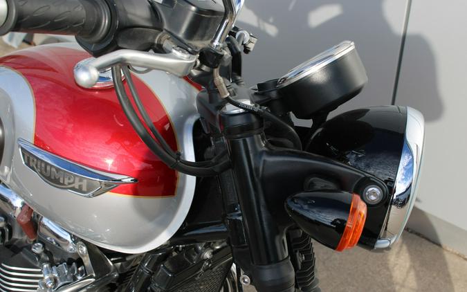 2018 Triumph Bonneville T120 (Two-Tone)