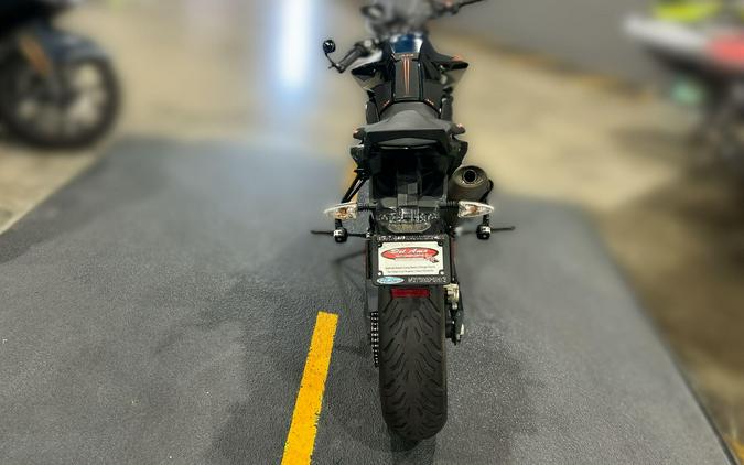2022 KTM 890 DUKE R