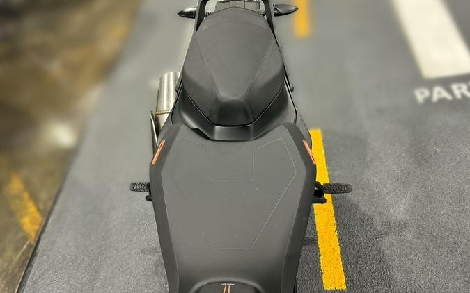 2022 KTM 890 DUKE R