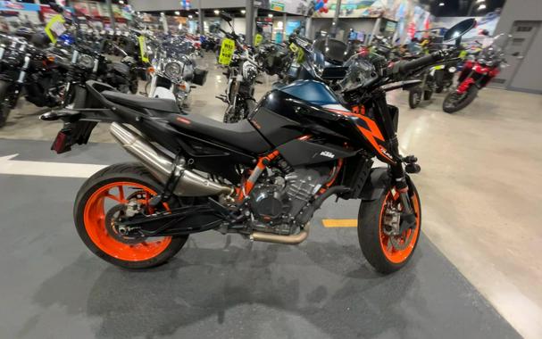 2022 KTM 890 DUKE R