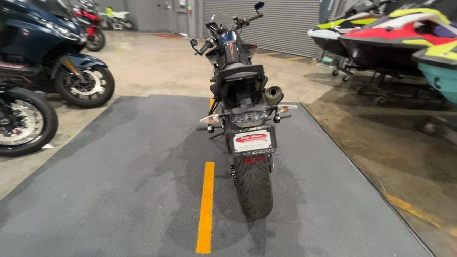 2022 KTM 890 DUKE R