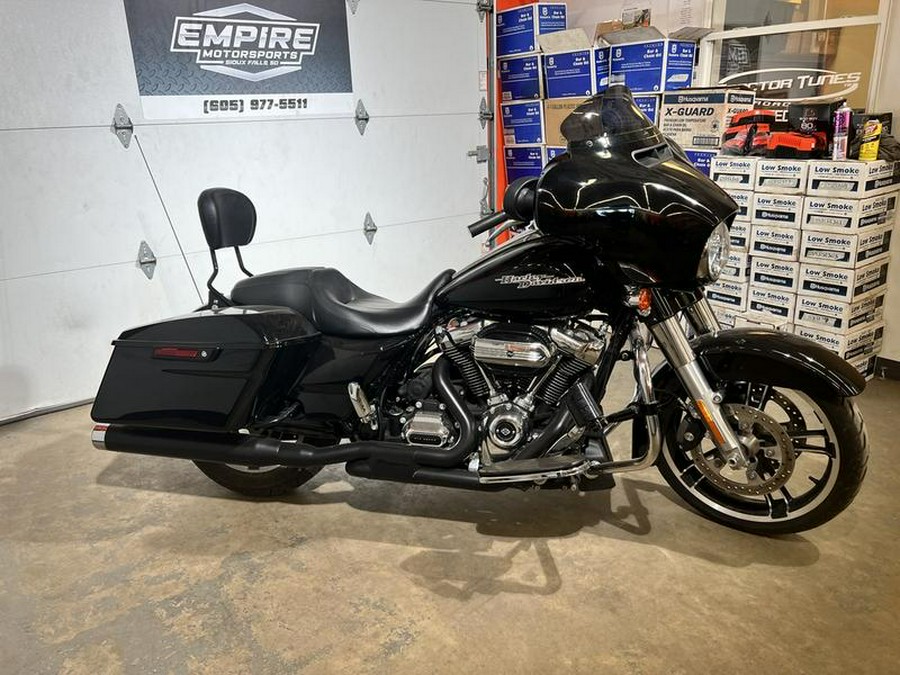 2017 Harley-Davidson® FLHX - Street Glide®