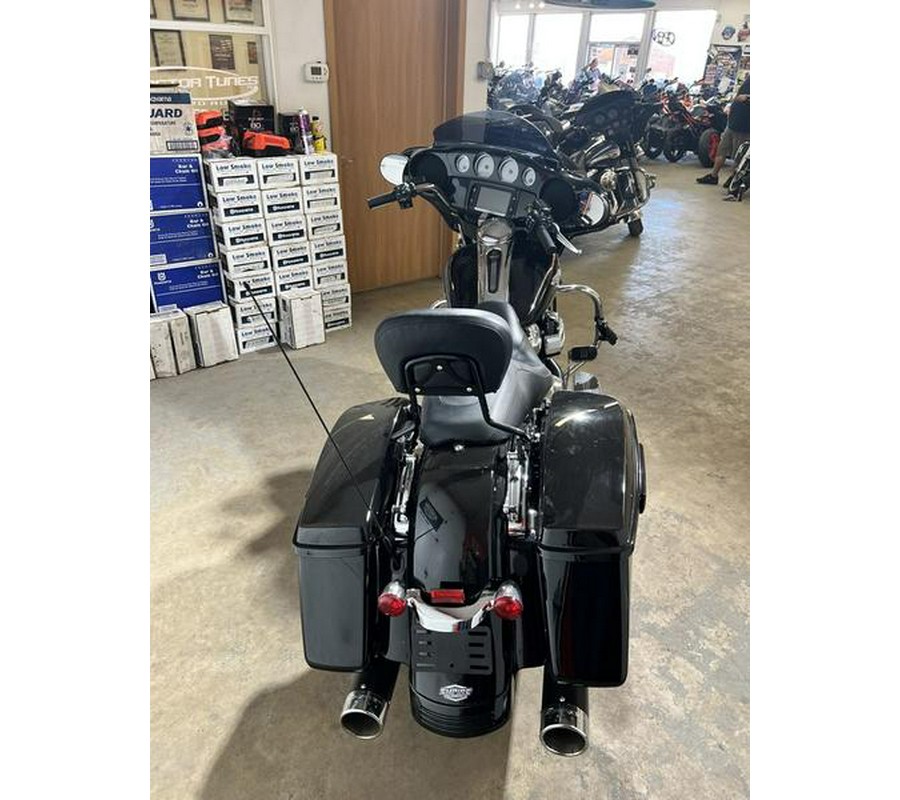 2017 Harley-Davidson® FLHX - Street Glide®