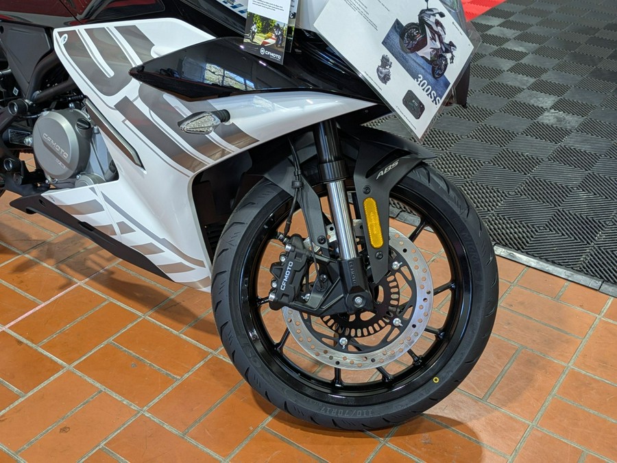2026 CFMOTO 300SS