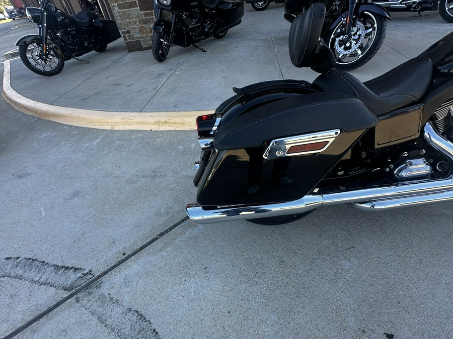 2012 Harley-Davidson® Switchback™ Vivid Black