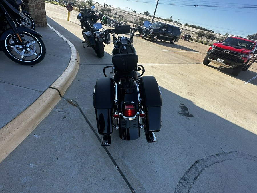 2012 Harley-Davidson® Switchback™ Vivid Black
