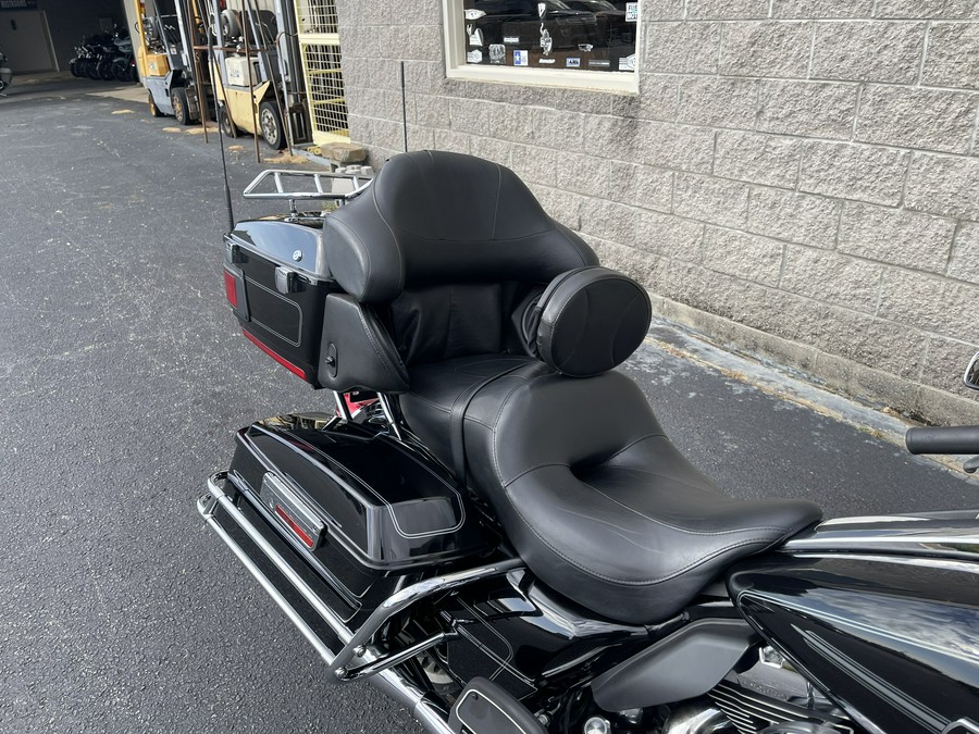 2010 Harley-Davidson Ultra Classic® Electra Glide® Peace Officer Special Edition