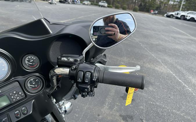 2010 Harley-Davidson Ultra Classic® Electra Glide® Peace Officer Special Edition