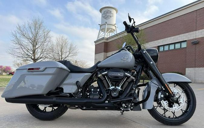 2025 Harley-Davidson® FLHRXS - Road King® Special