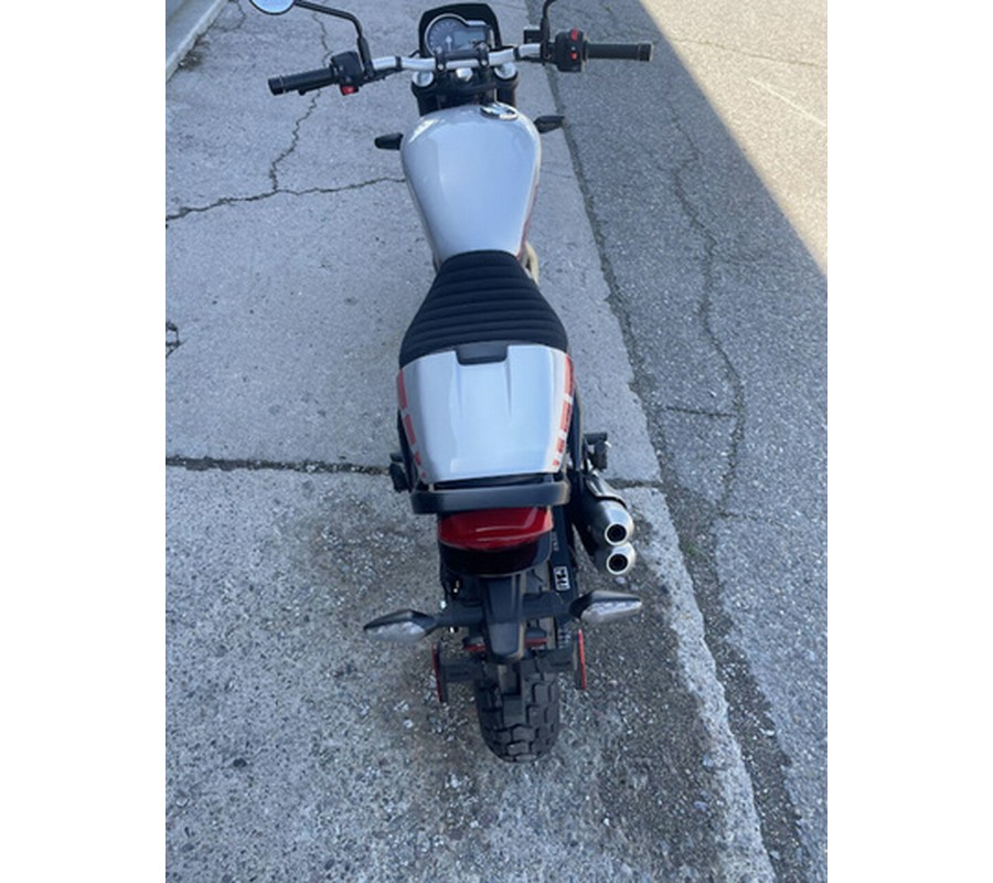 2026 Triumph Tracker 400 Aluminum Silver