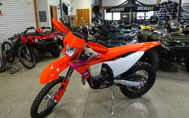 2024 KTM 500 EXC-F Six Days First Look [Fast Facts]