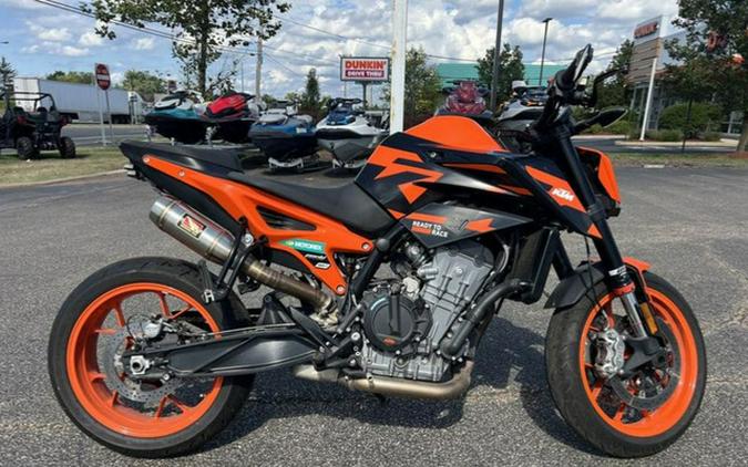 2022 KTM Duke 890 R
