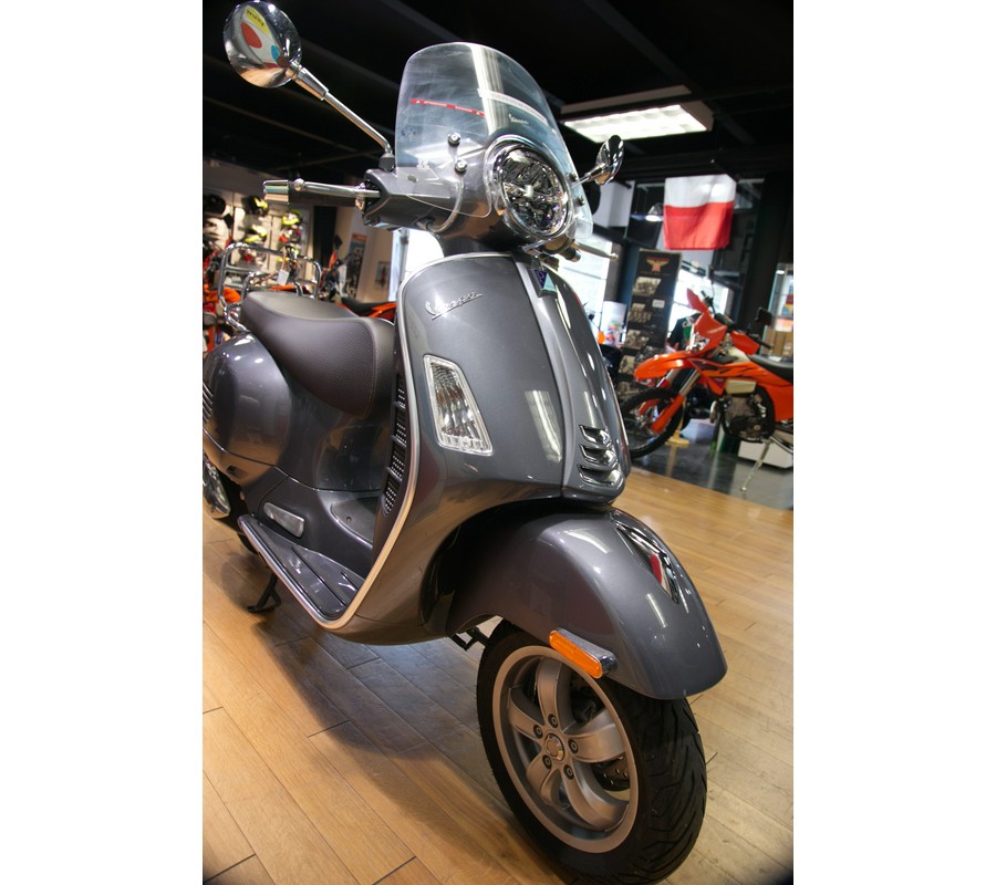2022 Vespa GTS 300 RACING 60 S HPE ABS