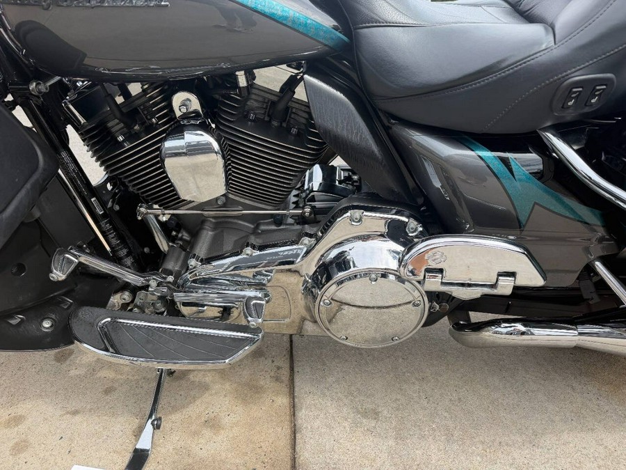 2015 Harley-Davidson CVO Ultra Limited FLHTKSE