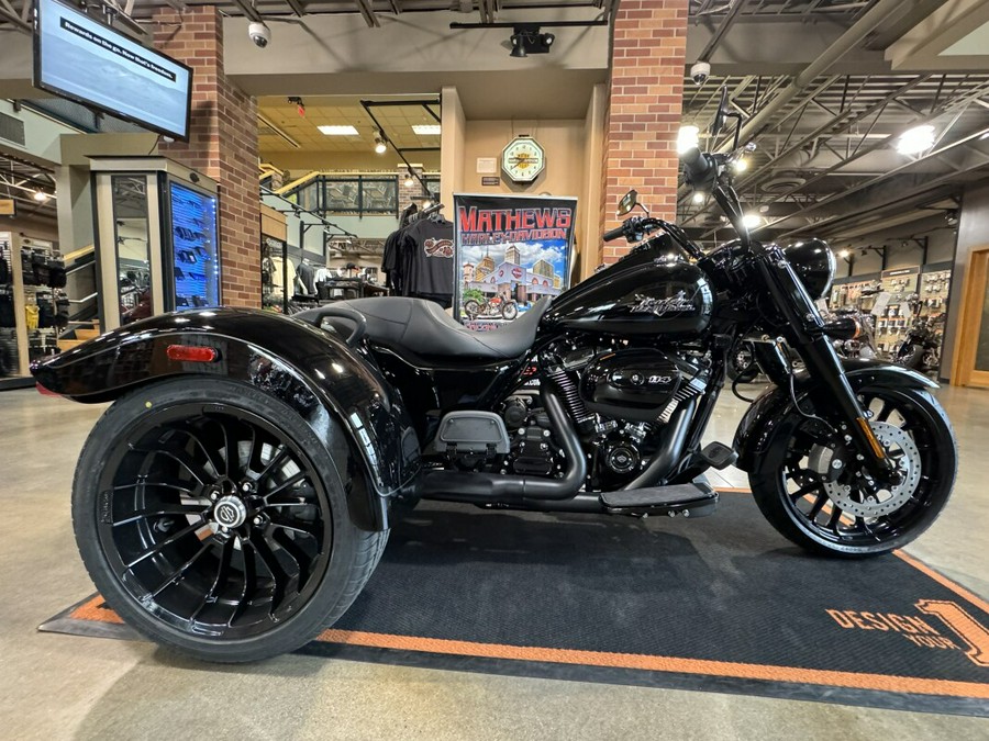 2024 Harley-Davidson Freewheeler Vivid Black