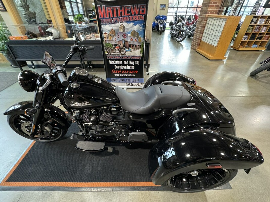 2024 Harley-Davidson Freewheeler Vivid Black