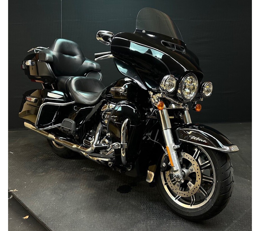 Harley-Davidson Electra Glide Ultra Classic 2018 FLHTCU BLACK
