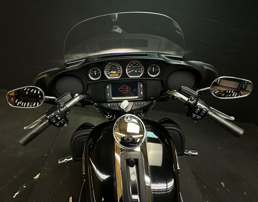 Harley-Davidson Electra Glide Ultra Classic 2018 FLHTCU BLACK