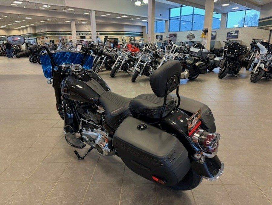 2026 Harley Davidson Accessorized Enthusiast Heritage Classic FLHC