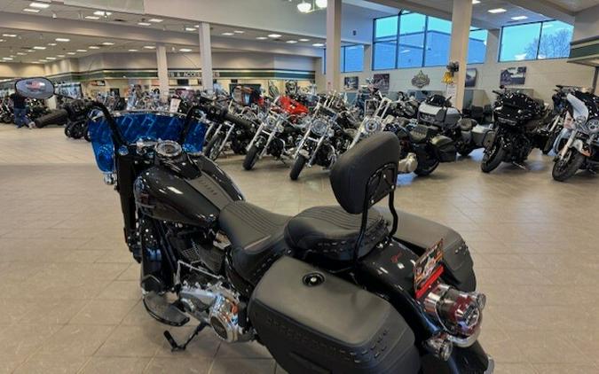 2026 Harley Davidson Accessorized Enthusiast Heritage Classic FLHC