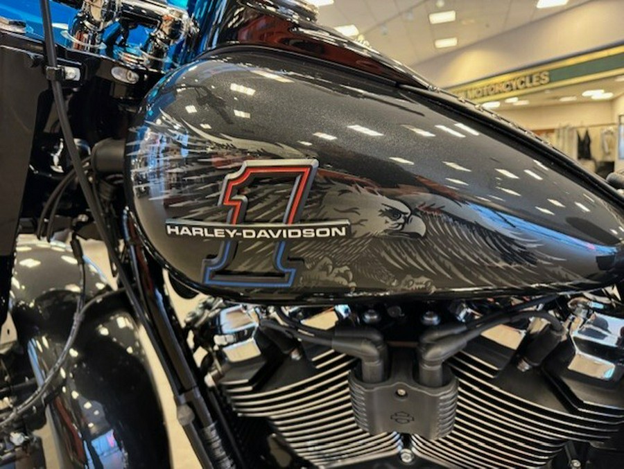 2026 Harley Davidson Accessorized Enthusiast Heritage Classic FLHC