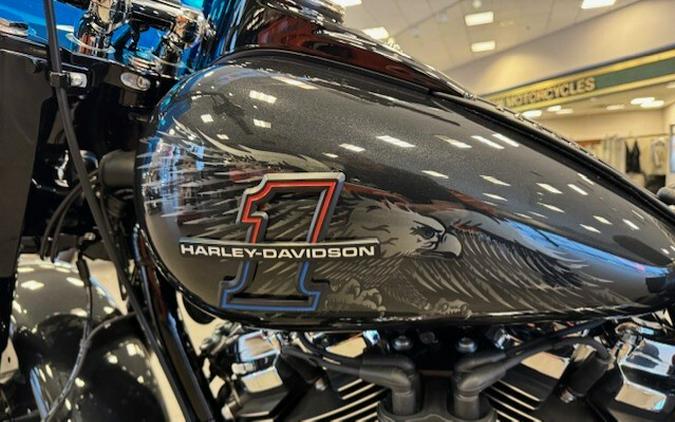 2026 Harley Davidson Accessorized Enthusiast Heritage Classic FLHC