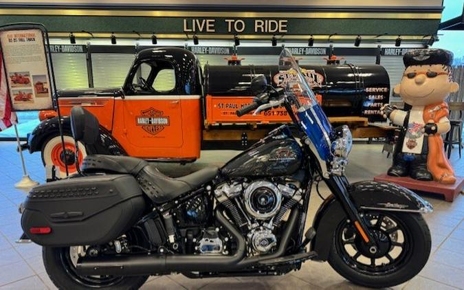 2026 Harley Davidson Accessorized Enthusiast Heritage Classic FLHC