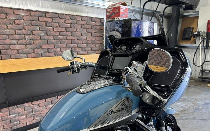 2026 Indian Motorcycle® Challenger® Limited 112 w/PowerBand Audio Storm Blue with Black Metallic