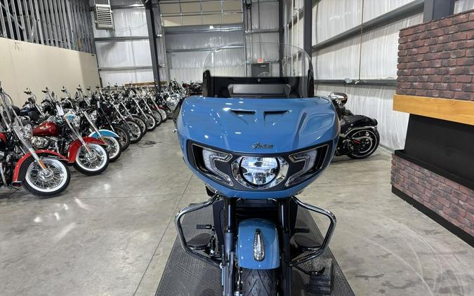 2026 Indian Motorcycle® Challenger® Limited 112 w/PowerBand Audio Storm Blue with Black Metallic