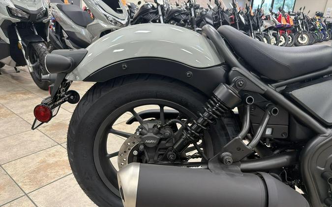 2026 Honda REBEL 300 E-CLUTCH