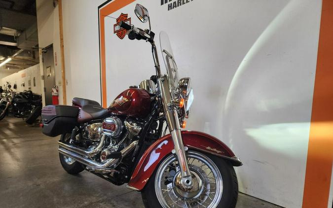 2023 Harley-Davidson Heritage Classic Heirloom Red Fade FLHCSANV