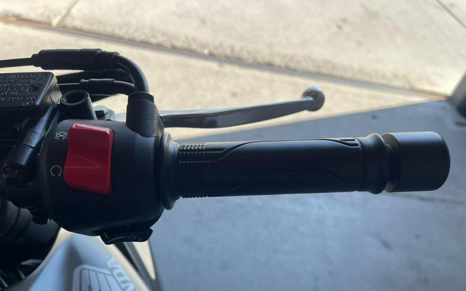 2025 Honda CB300R ABS