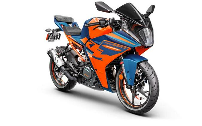 2022 KTM RC 390 Review [11 Fast Facts From the Street + Track]