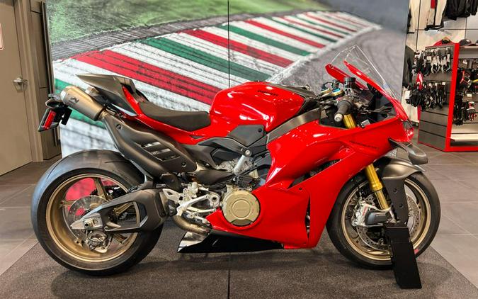 New 2025 Ducati Panigale V4S Carbon & Race Package