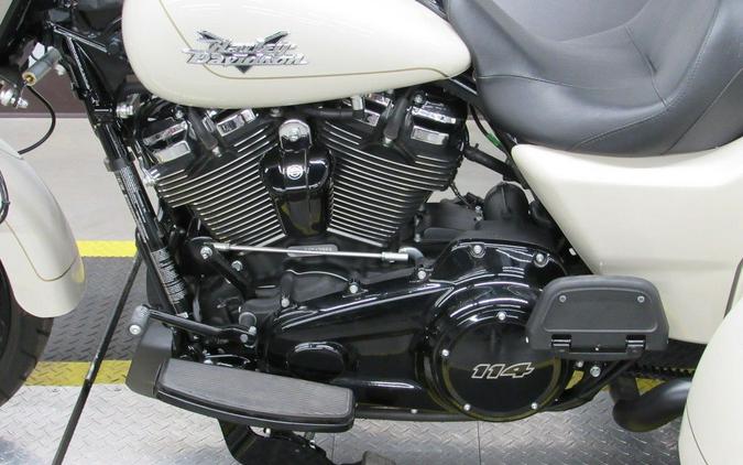 2023 Harley-Davidson® FLRT - Freewheeler®