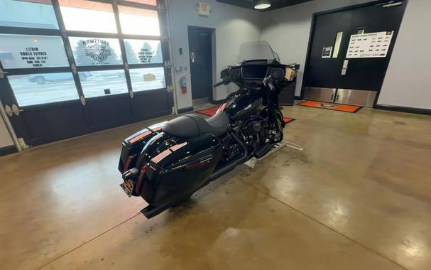 2025 Harley-Davidson® FLHX - Street Glide®