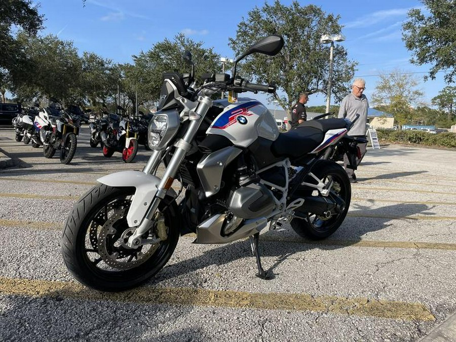 2022 BMW R 1250 R Light White / Racing Blue / Racing Red