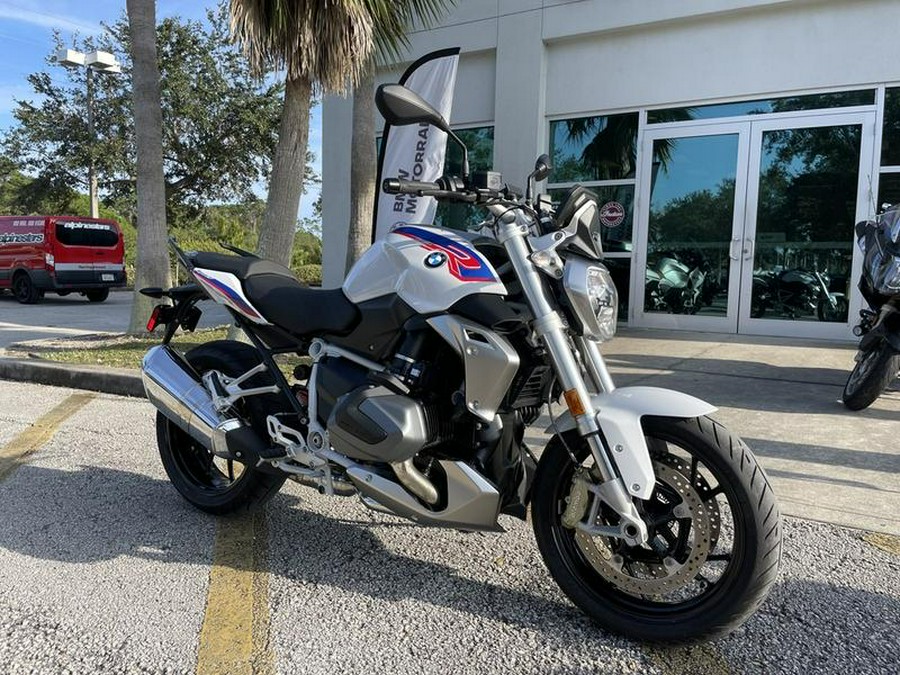 2022 BMW R 1250 R Light White / Racing Blue / Racing Red