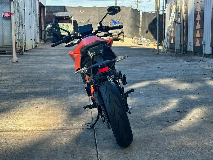 2025 KTM DUKE 390