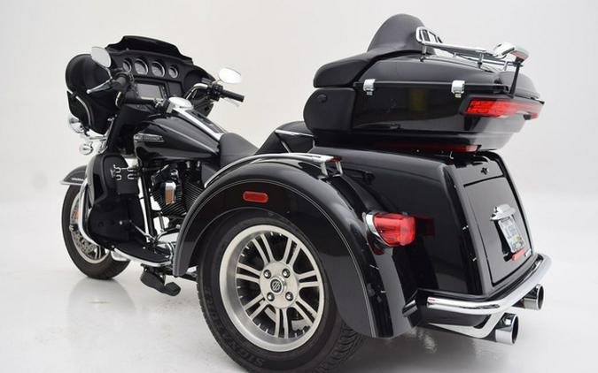 2014 Harley-Davidson FLHTCUTG - Tri Glide Ultra