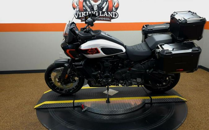 2026 Harley-Davidson® RA1250L - Pan America® 1250 Limited