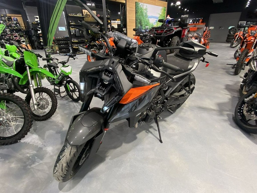 2024 KTM 990 Duke