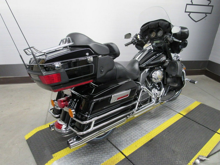 2012 Harley-Davidson® FLHTCU - Electra Glide® Ultra Classic