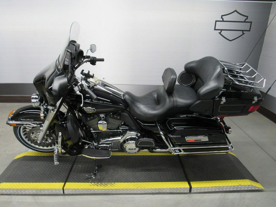 2012 Harley-Davidson® FLHTCU - Electra Glide® Ultra Classic